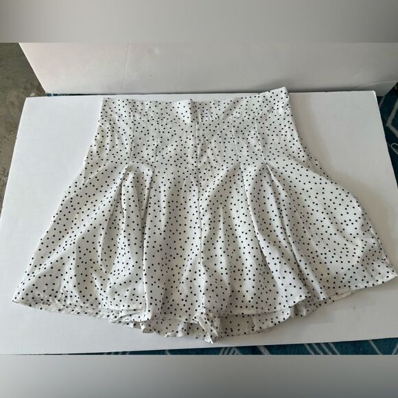 HYFVE Women’s  Mini short  Polka Dog Size XL bohemian styles - Picture 1 of 12